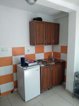 Гостевой дом Apartments and Rooms Mila Улцинь Семейный номер - Подходит для людей с ограниченными физическими возможностями-2