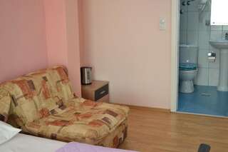 Гостевой дом Apartments and Rooms Mila Улцинь Апартаменты с 1 спальней-6