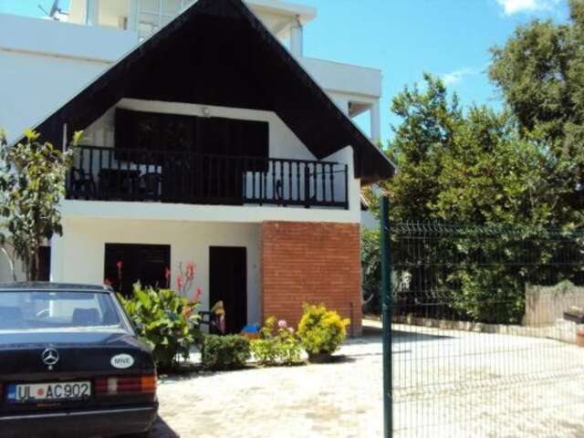 Гостевой дом Apartments and Rooms Mila Улцинь-22