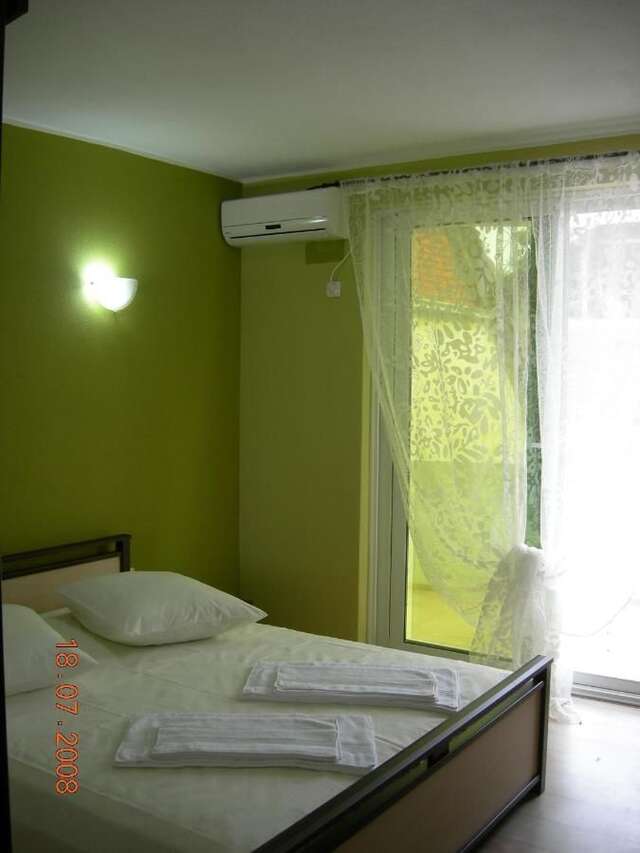 Гостевой дом Apartments and Rooms Mila Улцинь-37